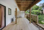 3 beds 2.5 baths home with car park, close to schools, Glenfield Shopping Centre, 0.3 km to Bayview School, 2.3 km to Glenfield Intermediate School, 1/22 Spinella Drive, Bayview, Auckland