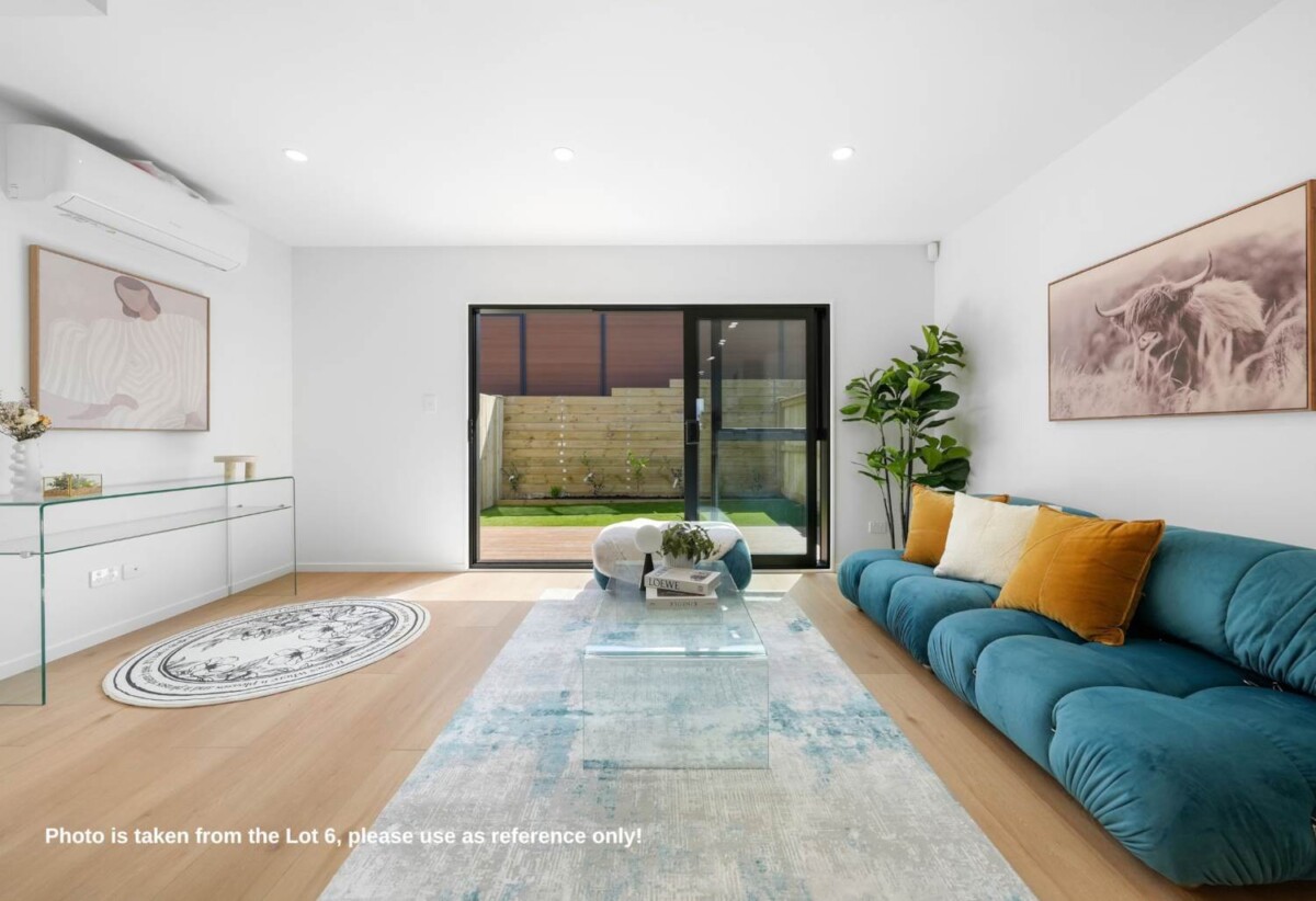 10-Year Master Build Guarantee plus 24-month maintenance warranty,. Brandnew freehold 3 beds 2.5 baths home with car park, close to schools parks, shopping centres, golf club, EV charging post installed for each parking space, Lot 5, 27 Grassways Avenue, Pakuranga, Auckland