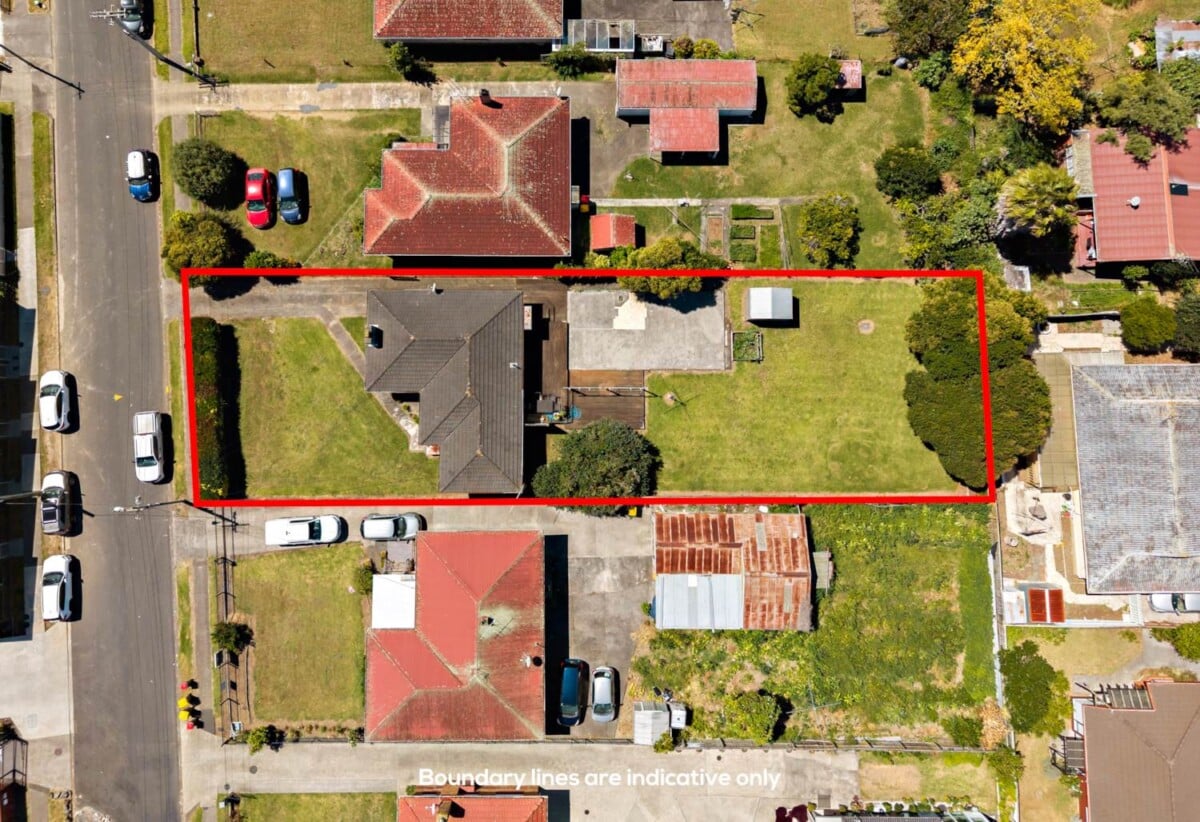 2 beds house on 966m2 section, with RC, subdivision, landscape design, vehicle tracking approved, close to schools, town centre, shops, supermarkets, motorway access, 14 Charles Street, Papatoetoe, Auckland