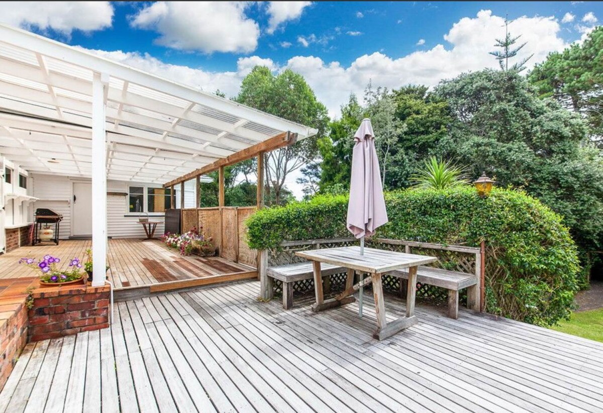 3,202 sqm of Local Centre Zone, 3 beds 2 baths house, A large covered deck overlooks your private park-like grounds, , A separate, generously sized studio with its own bathroom , zoned for Massey Primary School, Massey High School, 414 Don Buck Road, Massey, Auckland