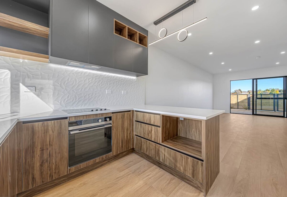 170m2 4 beds 2.5 baths home with 2 car parks, near schools and just moments away from Papakura town center, 123 Bellfield Road, Opaheke, Auckland