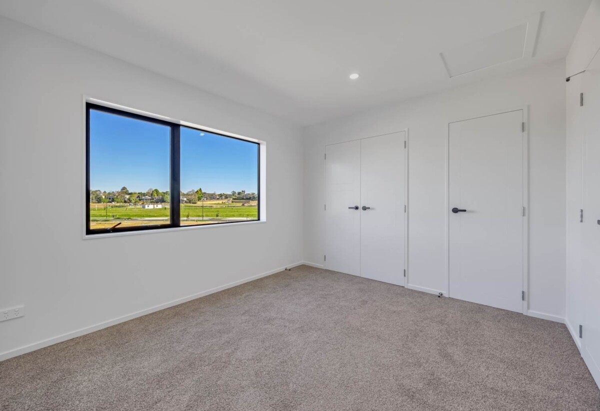 170m2 4 beds 2.5 baths home with 2 car parks, near schools and just moments away from Papakura town center, 123 Bellfield Road, Opaheke, Auckland