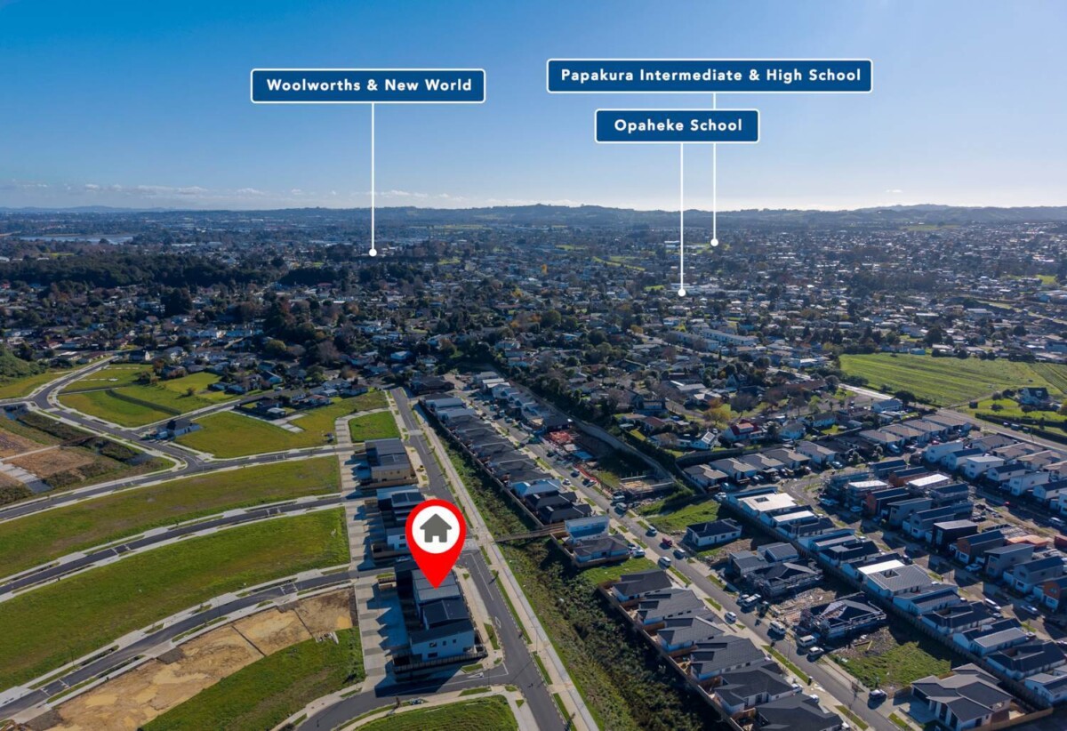 170m2 4 beds 2.5 baths home with 2 car parks, near schools and just moments away from Papakura town center, 123 Bellfield Road, Opaheke, Auckland