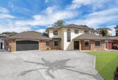 5 beds + study 3 baths house with double garage on 704m2 section, close to schools shopping centre, motorway access, parks, 36 Piper Place, Goodwood Heights, Auckland