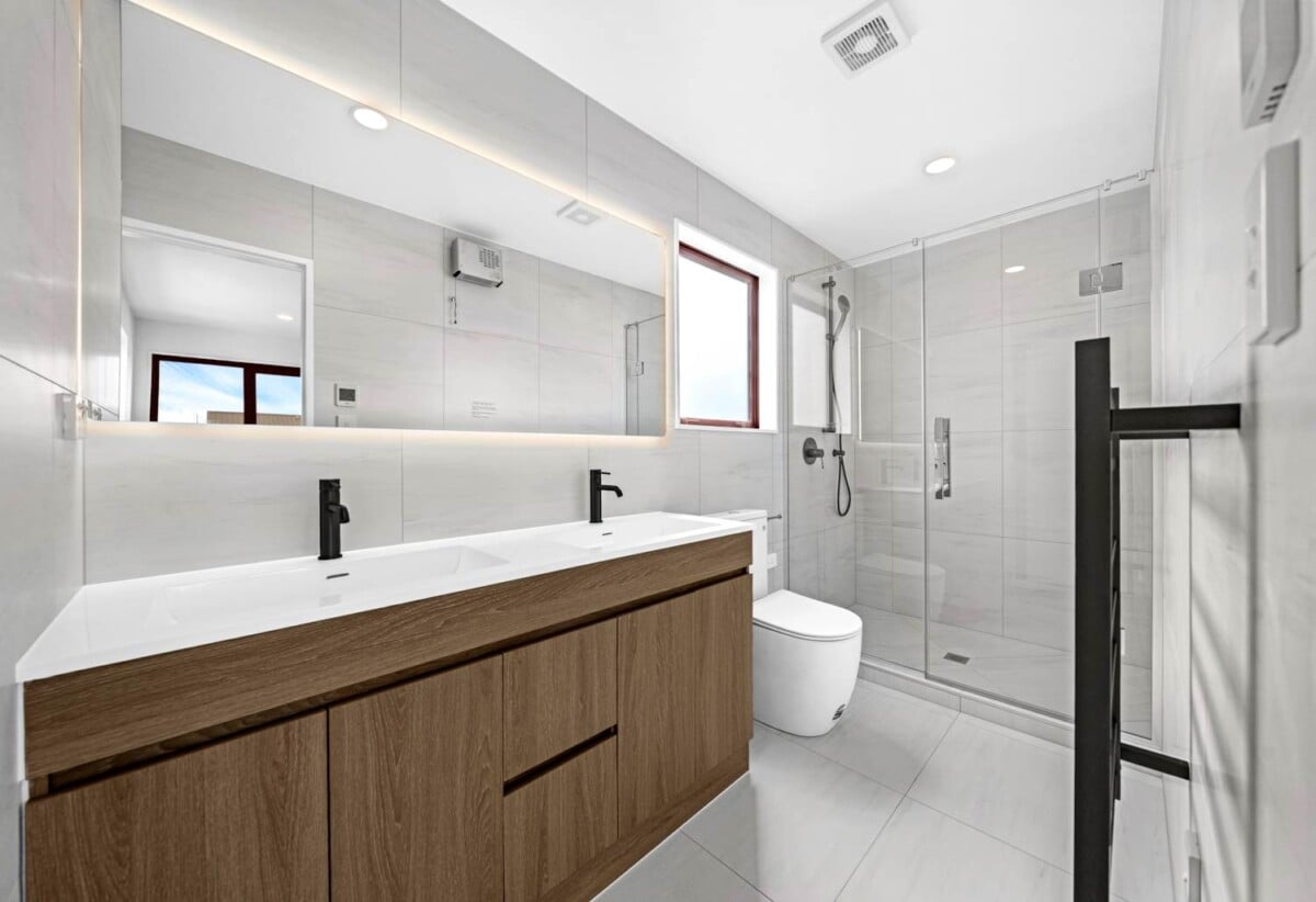 Brandnew 4 beds 3.5 baths house with garage on 244m2 section, Set within an impressive 81-hectare master-planned community, 3.8 km to Te Hihi School, 49 Maungakaraka Road, Karaka, Auckland