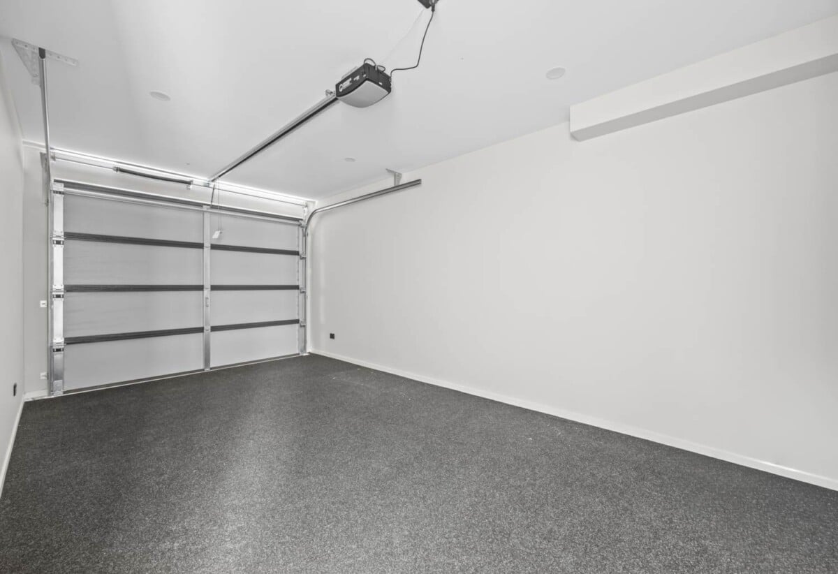 Must SELL, Brandnew standalone 3 beds 1.5 baths home with garage, close to schools, beach, supermarkets, shops, 4B Bettina Place, Manurewa, Aucoland