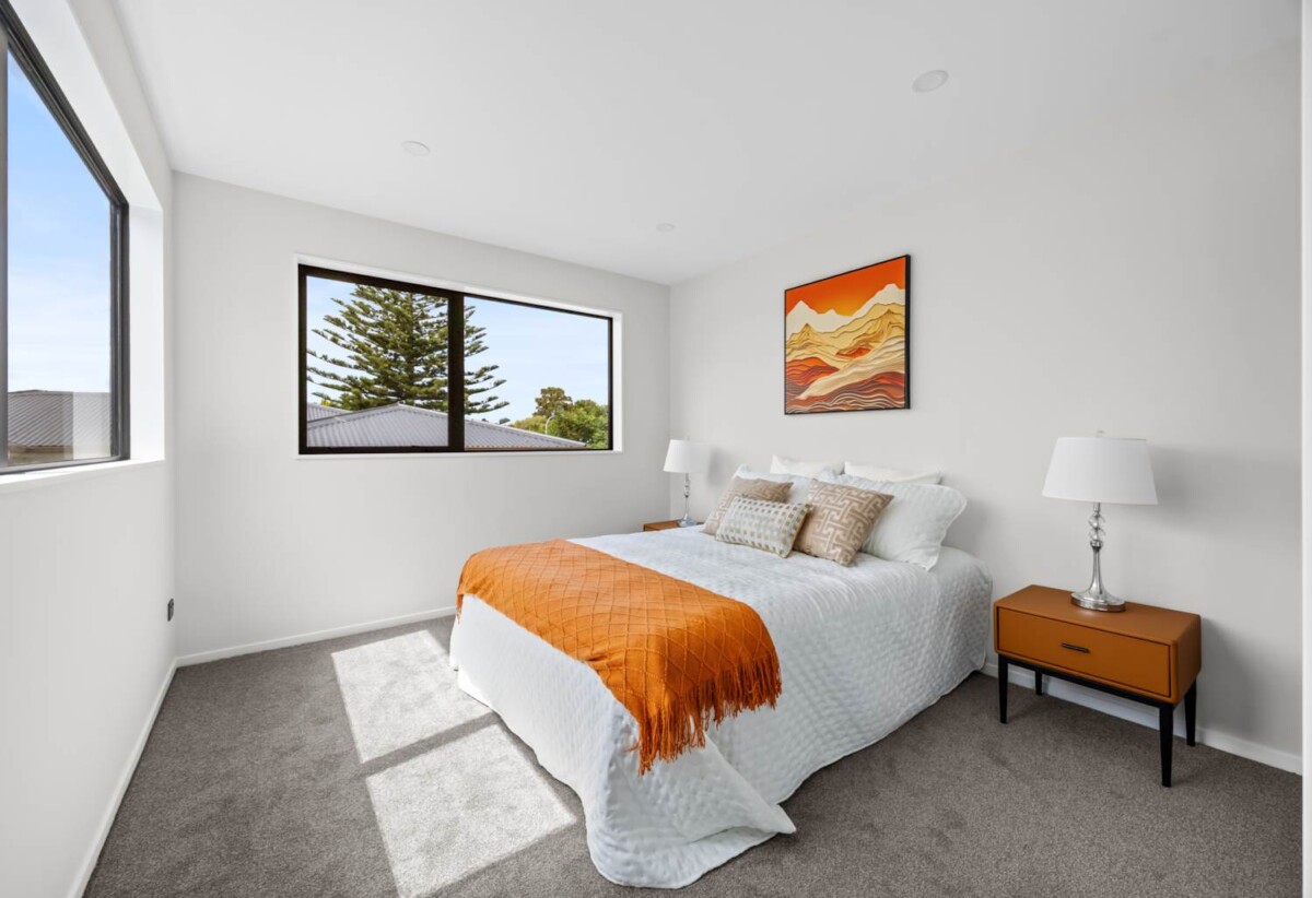 Must SELL, Brandnew standalone 3 beds 1.5 baths home with garage, close to schools, beach, supermarkets, shops, 4A Bettina Place, Manurewa, Auckland