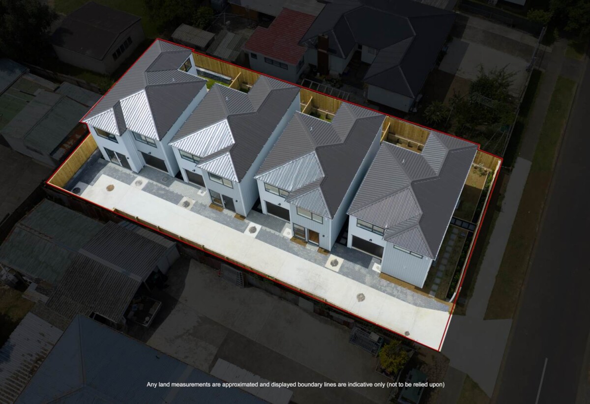 Must SELL, Brandnew standalone 3 beds 1.5 baths home with garage, close to schools, beach, supermarkets, shops, 4D Bettina Place, Manurewa, Auckland