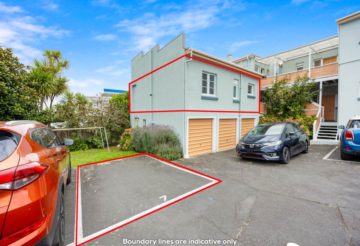 Trople Grammar school zone, 2 beds 1 bath home with car park, close to shops, schools, parks, motorway access, zoned for Auckland Normal Intermediate, Mt Eden Normal School, Epsom Girls’ Grammar School, Auckland Grammar, Mt Albert Grammar School, 7/492 Mt Eden Road, Mt Eden, Auckland