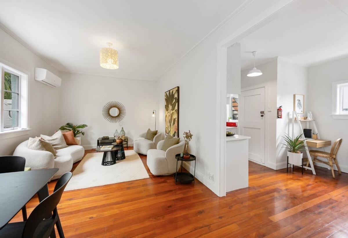 Trople Grammar school zone, 2 beds 1 bath home with car park, close to shops, schools, parks, motorway access, zoned for Auckland Normal Intermediate, Mt Eden Normal School, Epsom Girls’ Grammar School, Auckland Grammar, Mt Albert Grammar School, 7/492 Mt Eden Road, Mt Eden, Auckland