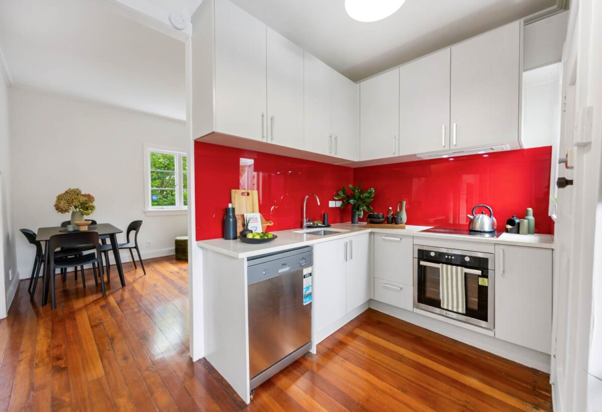 Trople Grammar school zone, 2 beds 1 bath home with car park, close to shops, schools, parks, motorway access, zoned for Auckland Normal Intermediate, Mt Eden Normal School, Epsom Girls’ Grammar School, Auckland Grammar, Mt Albert Grammar School, 7/492 Mt Eden Road, Mt Eden, Auckland