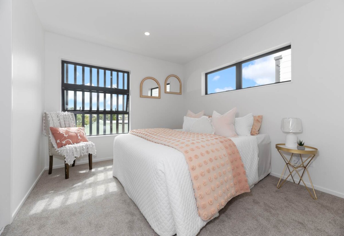 Brandnew standalone 4 beds 2 baths home with garage, lose to Glenfield Mall, Marlborough Primary School, and the popular Oruamo Reserve. easy motorway access, 58A Marlborough Avenue, Glenfield, Auckland
