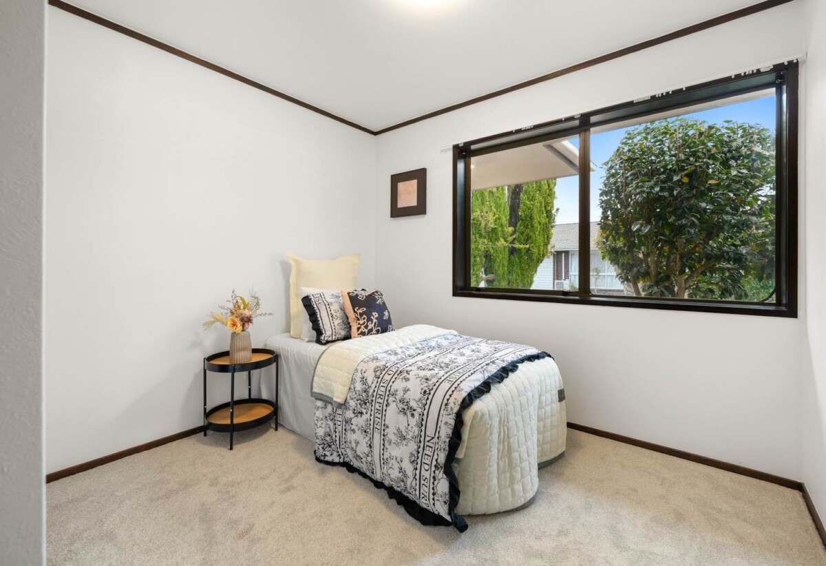 Macleans College zone, Renovated Brick abd tile 3 baths home with garage, zones for Pigeon Mountain Primary School, Bucklands Beach Intermediate, and Macleans College, close to beaches, schools, Half Moon Bay Marina and Half Moon Bay Ferry Terminal, shopping centres, 64B Sunderlands Road, Half Moon Bay, Auckland