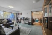 3 beds 2 baths house with double garage on 837m2 section, close to schools, shopping centres, the popular Rotary Walkway, zoned for Farm Cove Intermediate, Wakaaranga School, Pakuranga College, Sancta Maria College, 2 Lilian Place, Farm Cove, Auckland