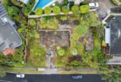 690m2 Premium Land in Macleans Zone – RC & EPA Ready for two standalone, two-storey homes, Each home offers 5 Bedrooms, 3 bathrooms (including 2 ensuites), 1 separate lounge, Open-plan living, dining, and kitchen, and a double internal-access garage, Land area: Lot 1: 338sqm (mol), Lot 2: 352sqm (mol), 29 Argo Drive, Half Moon Bay, Auckland