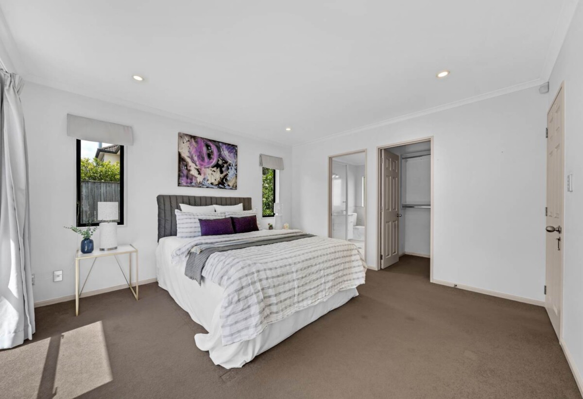 Botany Downs Secondary College zone, Brick and tile 5 beds 3 baths house with double garage on 480m2 section, walks to schools, Botany Downs shopping centre, 18 Matarangi Road, East Tamaki, Auckland