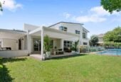 Next to Golf Course, 6 beds 4 baths house with triple garage and private swimming pool, Albany’ school zone, close to schools, Massey University, and premier shopping, entertainment, 33 Oak Manor Drive, Albany, Auckland