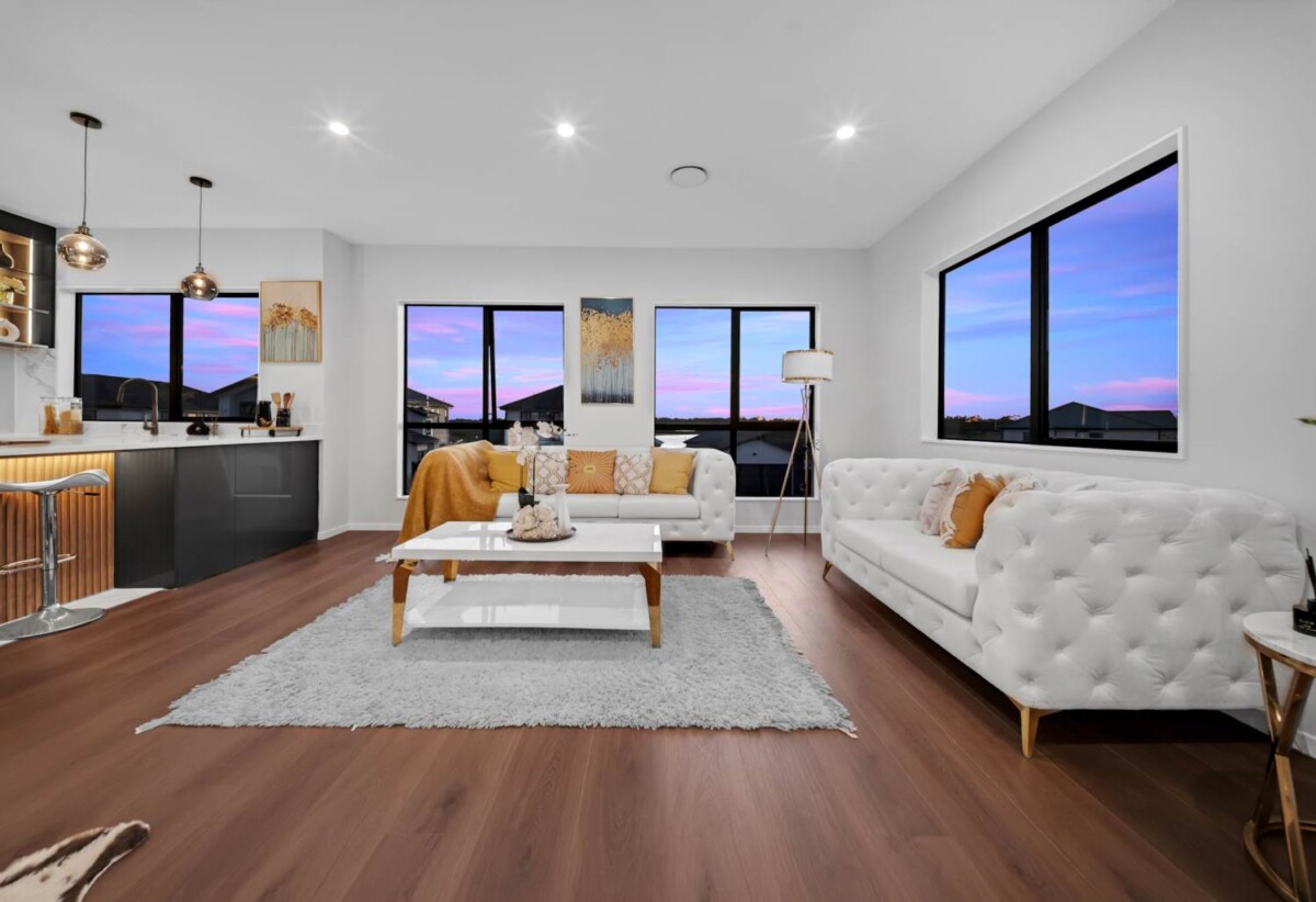 Brandnew 7 beds 5.5 baths house with double garage and 2 beds granny, close to to schools, parks, and local amenities, 21 Emerald Avenue, Karaka, Auckland