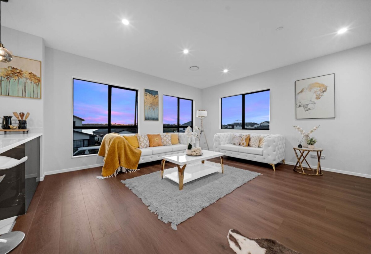 Brandnew 7 beds 5.5 baths house with double garage and 2 beds granny, close to to schools, parks, and local amenities, 21 Emerald Avenue, Karaka, Auckland