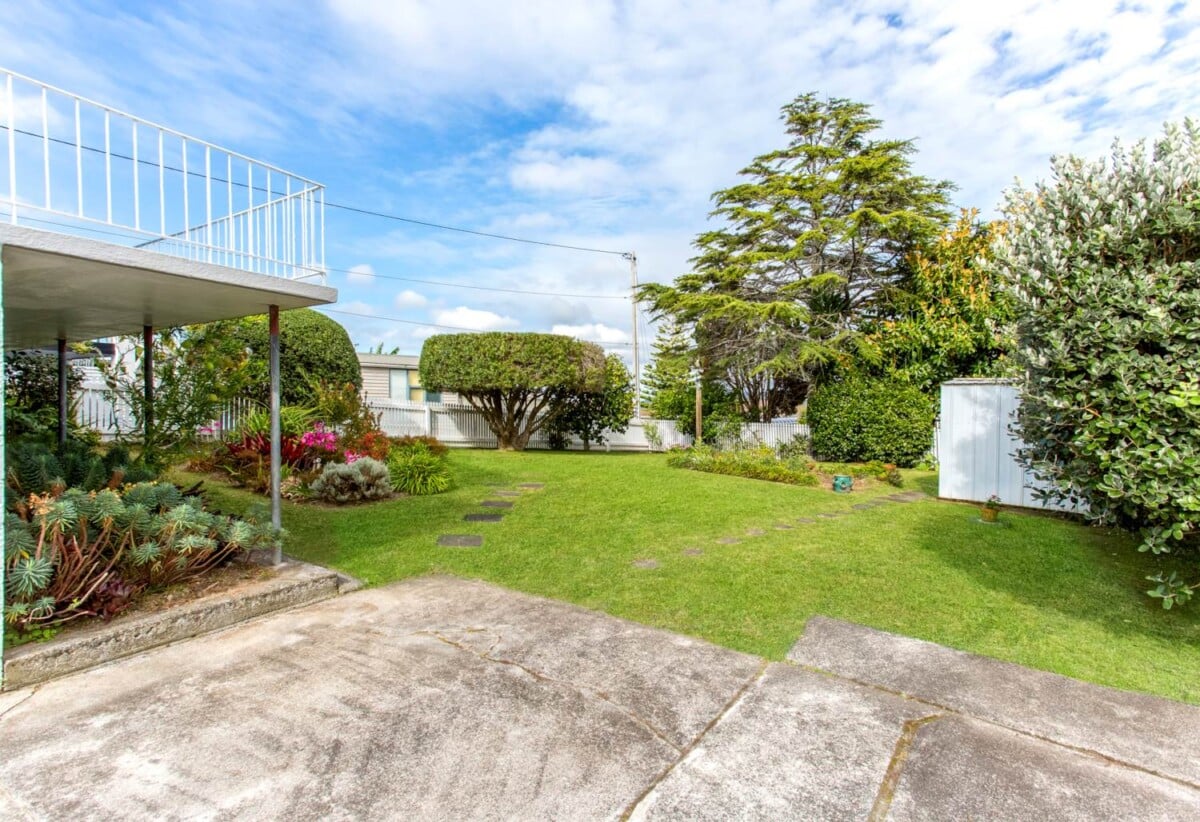 Once in 45 years, 150m2 Brick and tile 3 beds 1+ 1 office room 1 bath house with double garage on 625m2 section, a huge workshop downstairs, easy motorway access and a short drive to LynnMall and St Luke’s Mall. Zoned for New Windsor Primary School (just across the road), Blockhouse Bay Intermediate, and Avondale College, 45 Peter Buck Road, New Windsor, Auckland