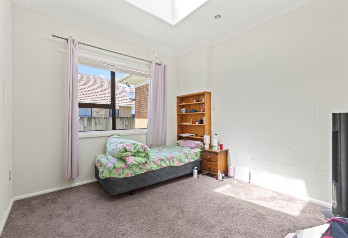 182m2 Brick and tile 4 beds 2 baths house with standalone garage on 1095m2 section, A Geotechnical Report has been completed and there is stormwater kerb discharge approval from Auckland Transport, moments away from public transport, train stations, schools, and local shopping including Hunter Plaza and New World Papatoetoe, 15 Glen Avenue, Papatoetoe, Auckland