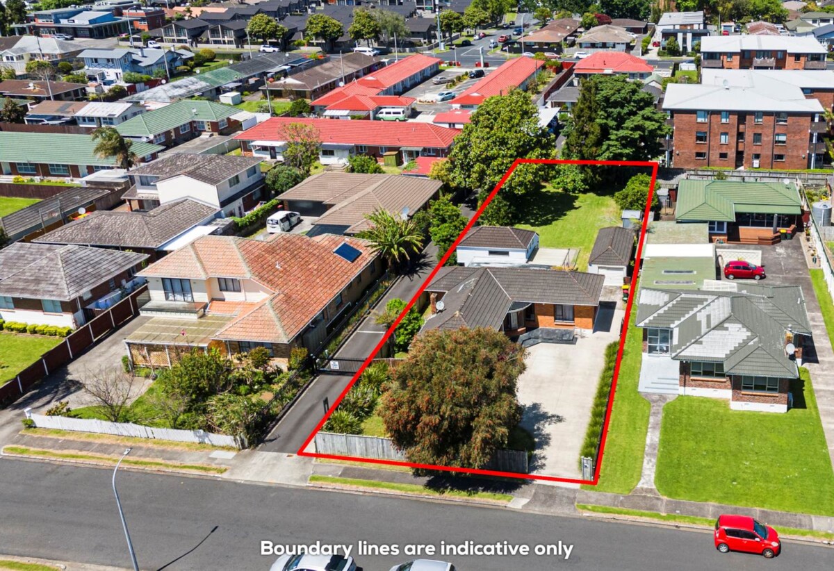 182m2 Brick and tile 4 beds 2 baths house with standalone garage on 1095m2 section, A Geotechnical Report has been completed and there is stormwater kerb discharge approval from Auckland Transport, moments away from public transport, train stations, schools, and local shopping including Hunter Plaza and New World Papatoetoe, 15 Glen Avenue, Papatoetoe, Auckland