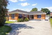 182m2 Brick and tile 4 beds 2 baths house with standalone garage on 1095m2 section, A Geotechnical Report has been completed and there is stormwater kerb discharge approval from Auckland Transport, moments away from public transport, train stations, schools, and local shopping including Hunter Plaza and New World Papatoetoe, 15 Glen Avenue, Papatoetoe, Auckland