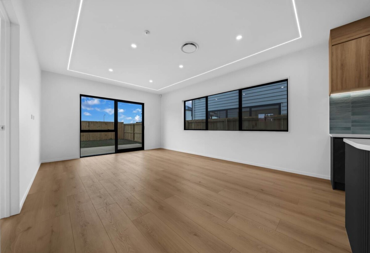 5 beds + a dedicated home office 4 baths house with garage and 1 bed granny, 3 ensuites, close to schools, town centre, motorway access, 15 Star Cross Road, Karaka, Auckland
