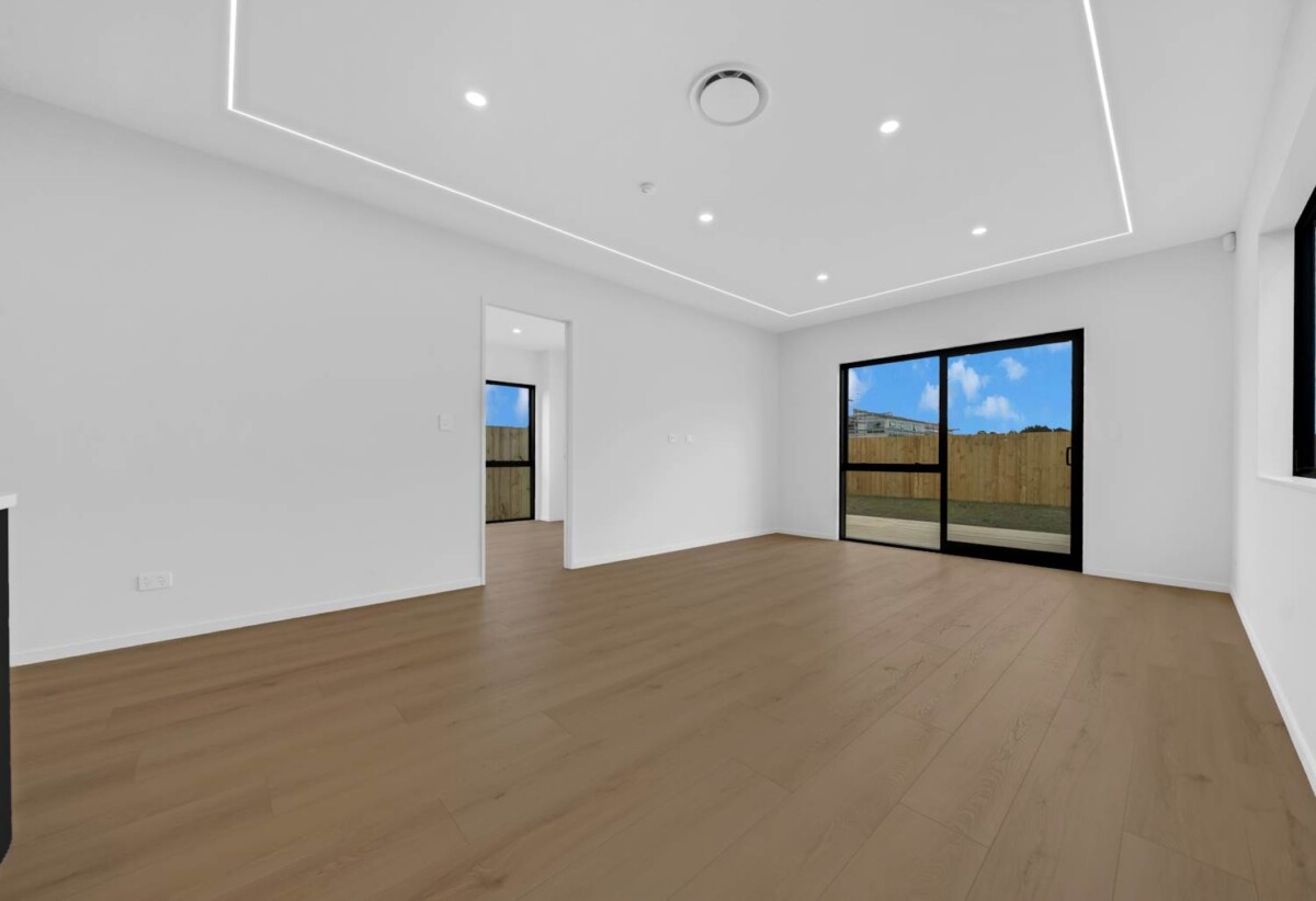 5 beds + a dedicated home office 4 baths house with garage and 1 bed granny, 3 ensuites, close to schools, town centre, motorway access, 15 Star Cross Road, Karaka, Auckland