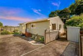 Owners are moving abroad, Standalone Fully Upgraded 3 beds 1.5 bath home, next to Crail Court Reserve, within walking distance to the Botanic Gardens, close to schools Manukau City Centre, train stations, and motorways access, 5/17A Idesia Place, Totara Heights, Auckland