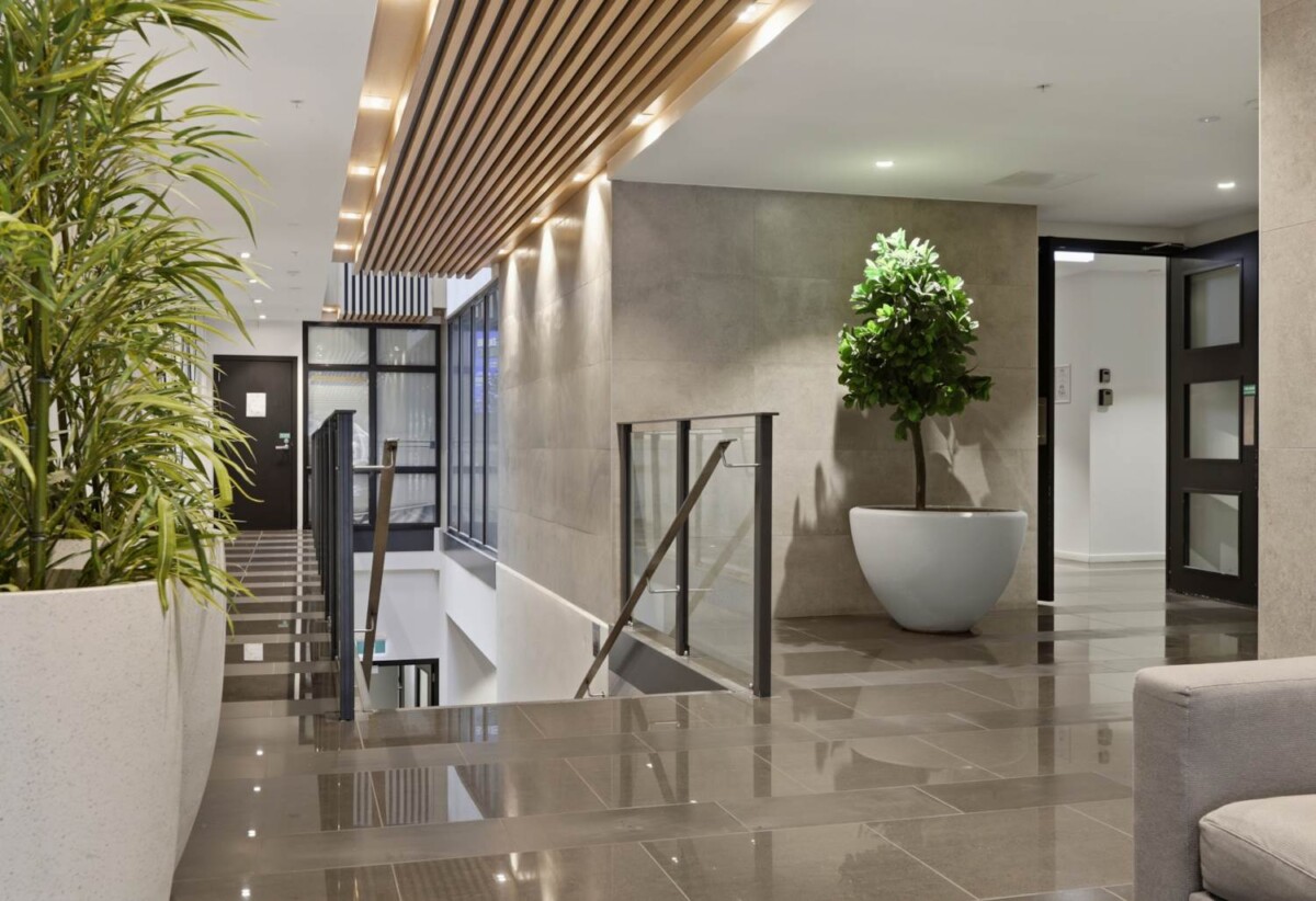 Double Grammar school zone, Freehold 2 beds + 1 study/ flexi room 2 baths apartment, Current CV: $640,000 (2024), 1 km to Auckland Girls’ Grammar School, 1.8 km to Auckland Grammar, 1701/8 Airedale Street, City Centre, Auckland