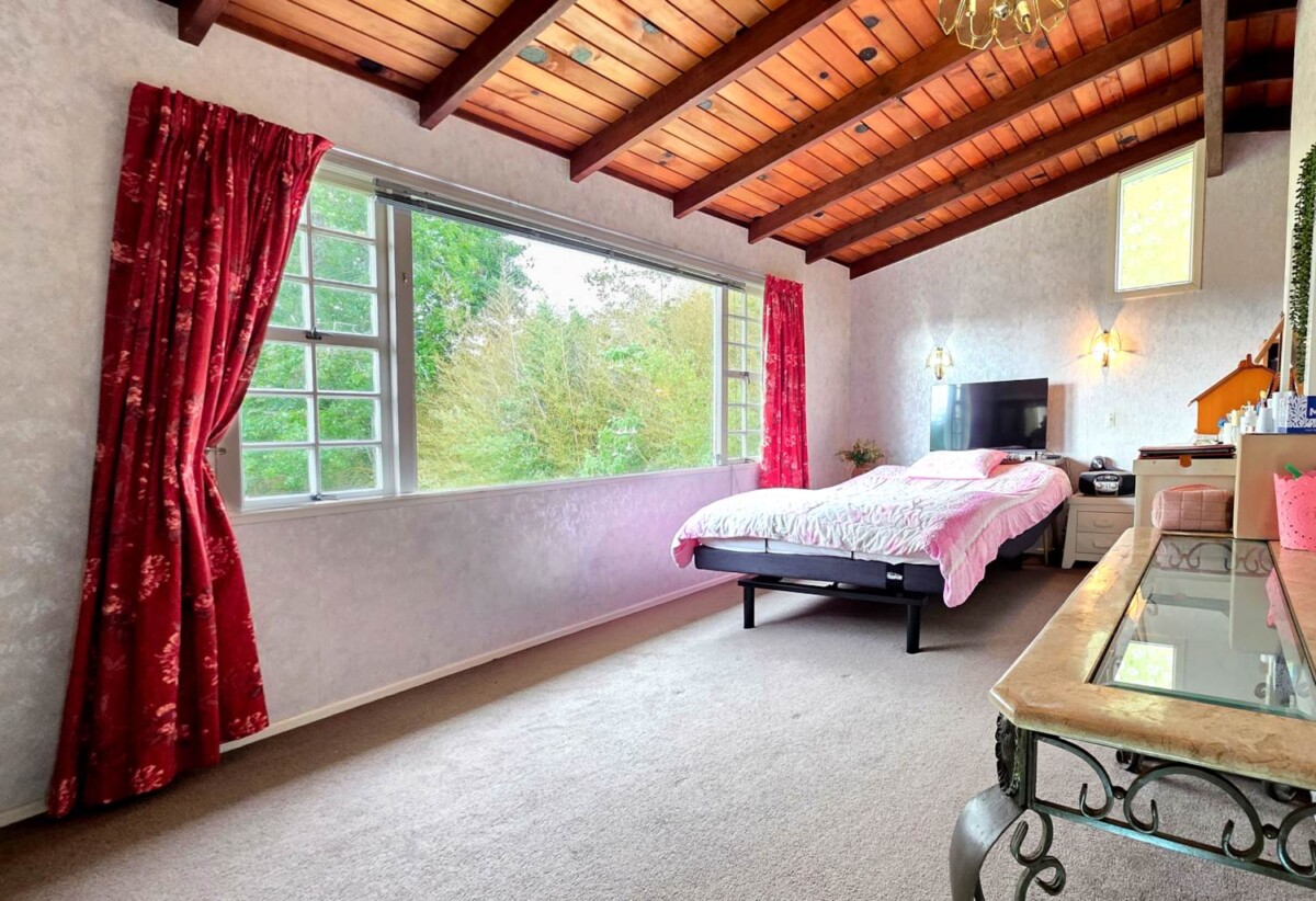 3,202 sqm of Local Centre Zone, 3 beds 2 baths house, A large covered deck overlooks your private park-like grounds, , A separate, generously sized studio with its own bathroom , zoned for Massey Primary School, Massey High School, 414 Don Buck Road, Massey, Auckland