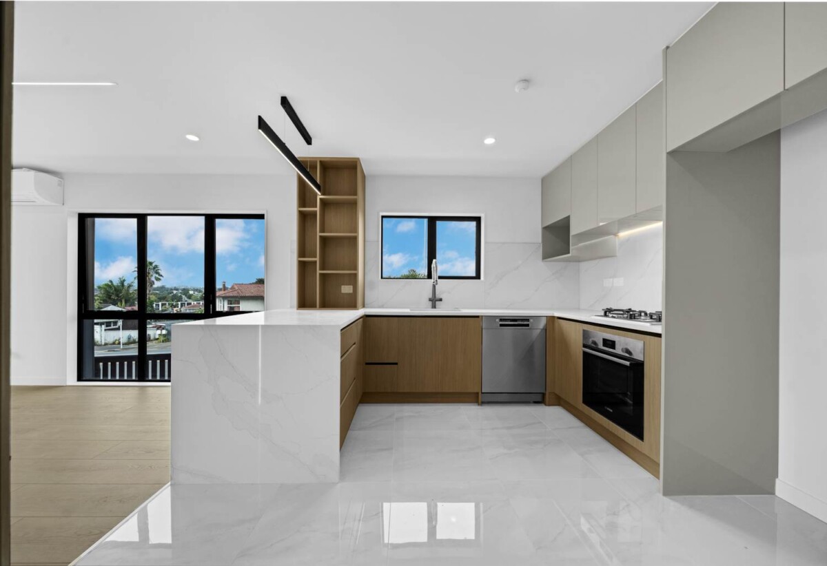 Brandnew 4 beds 3 baths home with garage, Close to Pakuranga Plaza & Lloyd Elsmore Park, Highland Park shopping centre, schools, Zoned for Sunnyhills School, Farm Cove Intermediate & Pakuranga College, 4A Glenmore Road, Sunnyhills, Auckland
