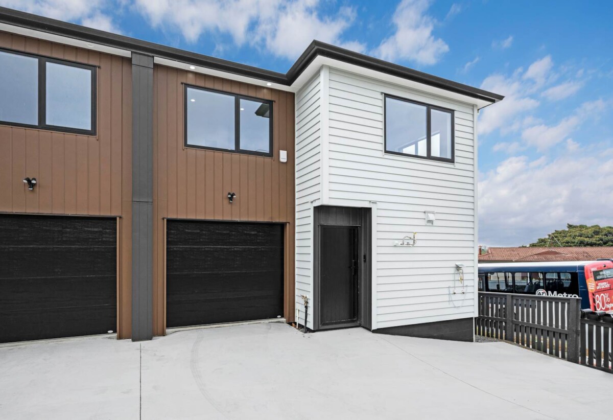 Brandnew 4 beds 3 baths home with garage, Close to Pakuranga Plaza & Lloyd Elsmore Park, Highland Park shopping centre, schools, Zoned for Sunnyhills School, Farm Cove Intermediate & Pakuranga College, 4A Glenmore Road, Sunnyhills, Auckland