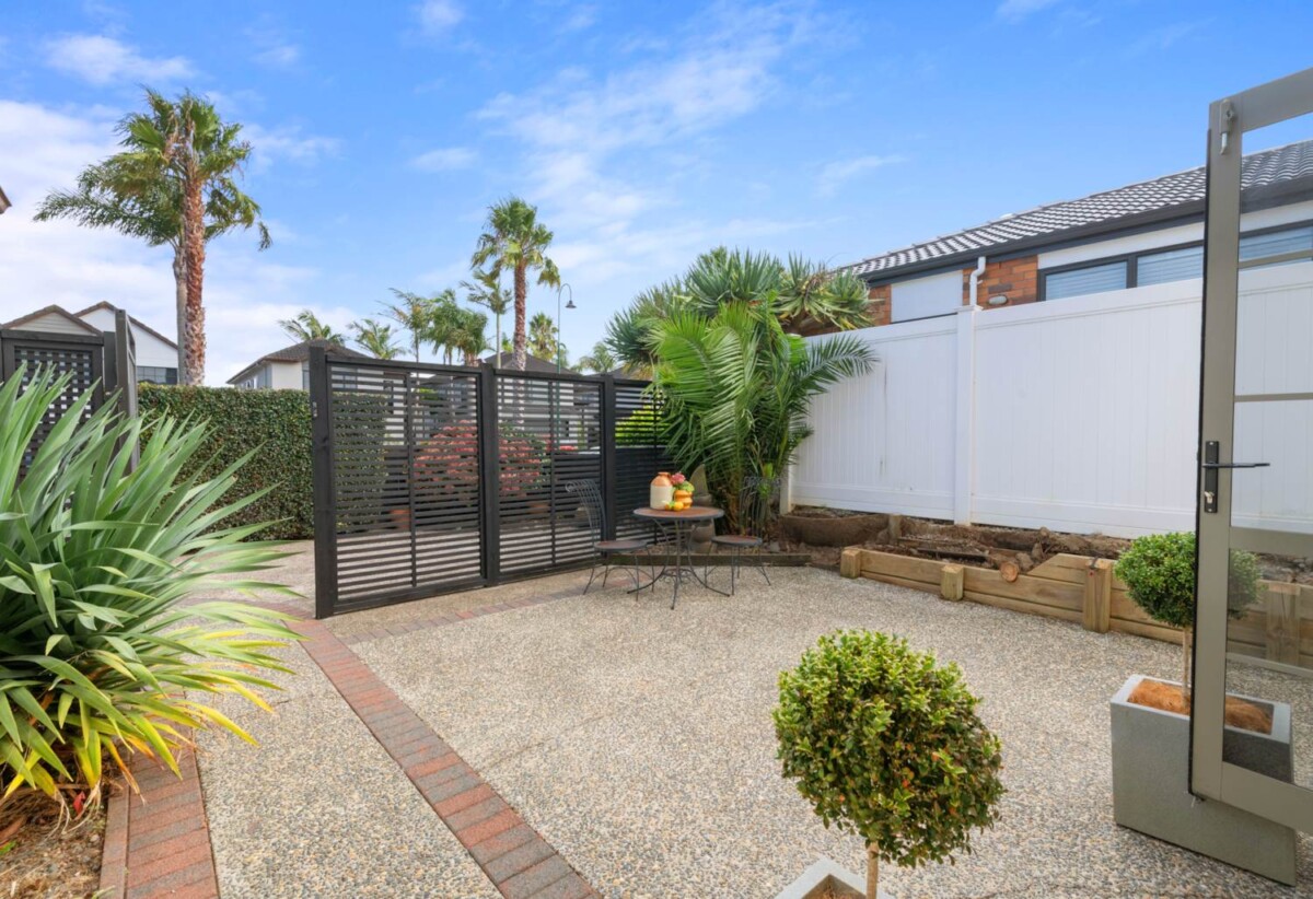Botany Downs Secondary College zone, Built by Own IT Homes, 206m2 4 beds 2.5 baths house with double garage on 300m2 section, 0.8 km to Botany Downs shopping centre, Immediate access to the Matarangi Walkways located just behind the property., 59 Matarangi Road, East Tamaki, Auckland