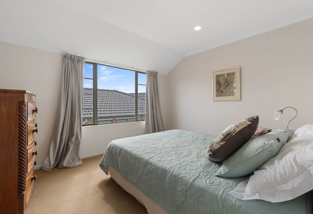 Botany Downs Secondary College zone, Built by Own IT Homes, 206m2 4 beds 2.5 baths house with double garage on 300m2 section, 0.8 km to Botany Downs shopping centre, Immediate access to the Matarangi Walkways located just behind the property., 59 Matarangi Road, East Tamaki, Auckland