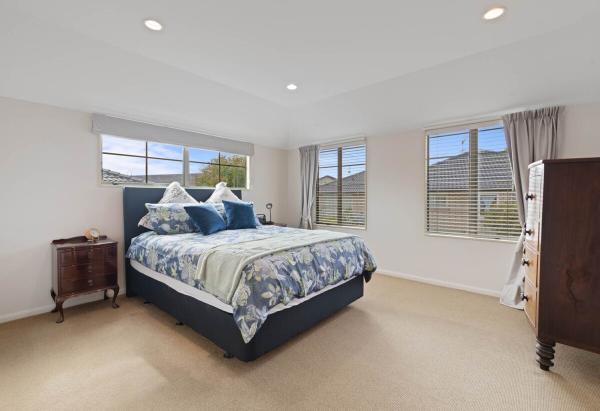 Botany Downs Secondary College zone, Built by Own IT Homes, 206m2 4 beds 2.5 baths house with double garage on 300m2 section, 0.8 km to Botany Downs shopping centre, Immediate access to the Matarangi Walkways located just behind the property., 59 Matarangi Road, East Tamaki, Auckland