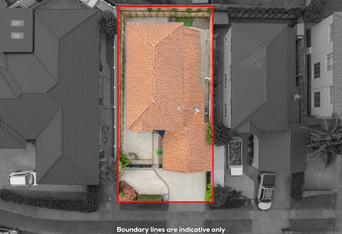Botany Downs Secondary College zone, Built by Own IT Homes, 206m2 4 beds 2.5 baths house with double garage on 300m2 section, 0.8 km to Botany Downs shopping centre, Immediate access to the Matarangi Walkways located just behind the property., 59 Matarangi Road, East Tamaki, Auckland
