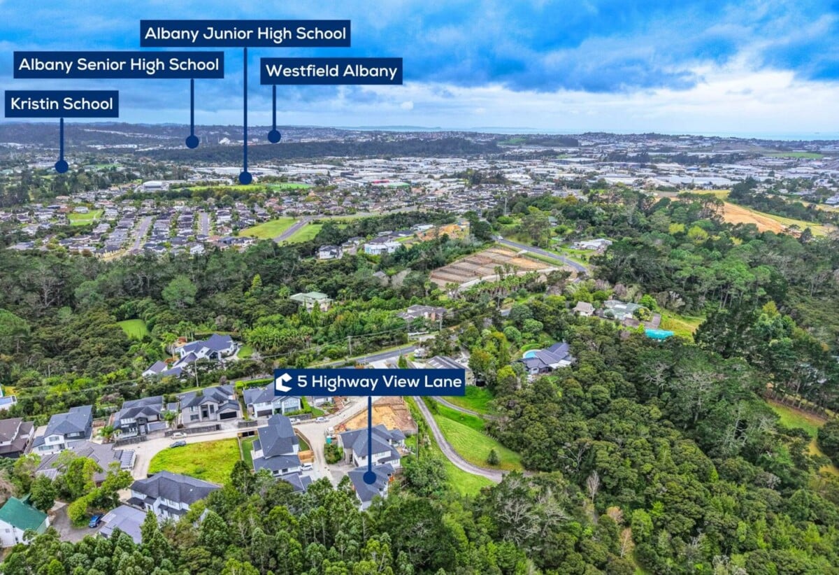 Surrounded by Nature, Brandnew 4 beds + study 3.5 baths house on 1172m2 section, 2 ensuites, 1 ensuite ground floor, close to Albany shopping centre, supermarkets, restaurants, and all local amenities, zoned for Albany Junior High School, Albany Senior High School, and Upper Harbour Primary School, 5 Highway View Lane, Schnapper Rock, Auckland