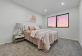 Motivated owner, a standard 10-year guarantee, Brandnew 4 beds 2.5 baths house with garage on 516m2 section, 0.5 km to Beachlands School, close to beaches, reserves, beaclands marina, golf club, Beachlands Village which has a supermarket, pharmacy, local shops, and cafes, 142 Ninth View Avenue, Beachlands, Auckland
