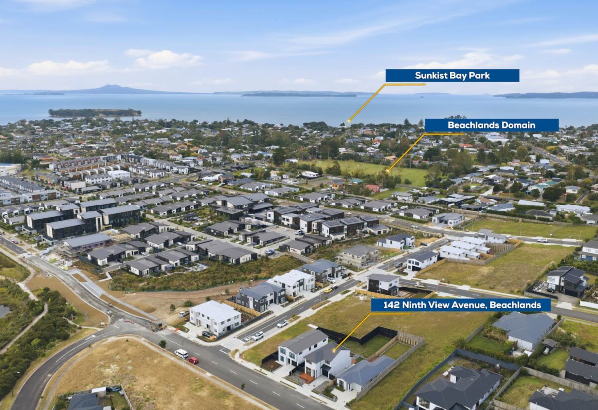 Motivated owner, a standard 10-year guarantee, Brandnew 4 beds 2.5 baths house with garage on 516m2 section, 0.5 km to Beachlands School, close to beaches, reserves, beaclands marina, golf club, Beachlands Village which has a supermarket, pharmacy, local shops, and cafes, 142 Ninth View Avenue, Beachlands, Auckland