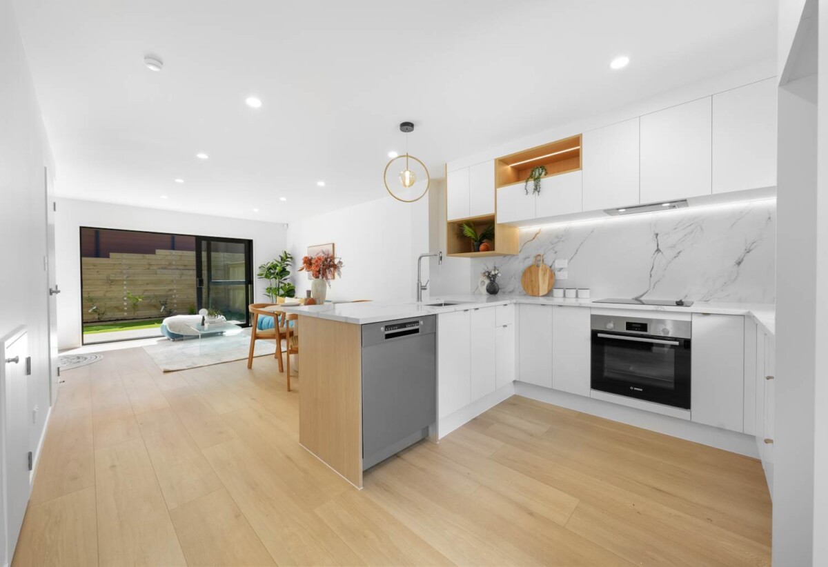 Must sell, 10-Year Master Build + 24-Month Maintenance, Brandnew Freehold 3 beds 2.5 baths home with car park, walks to Pakuranga Plaza (1.2 km), schools, Lot 6, 27 Grassways Avenue, Pakuranga, Auckland