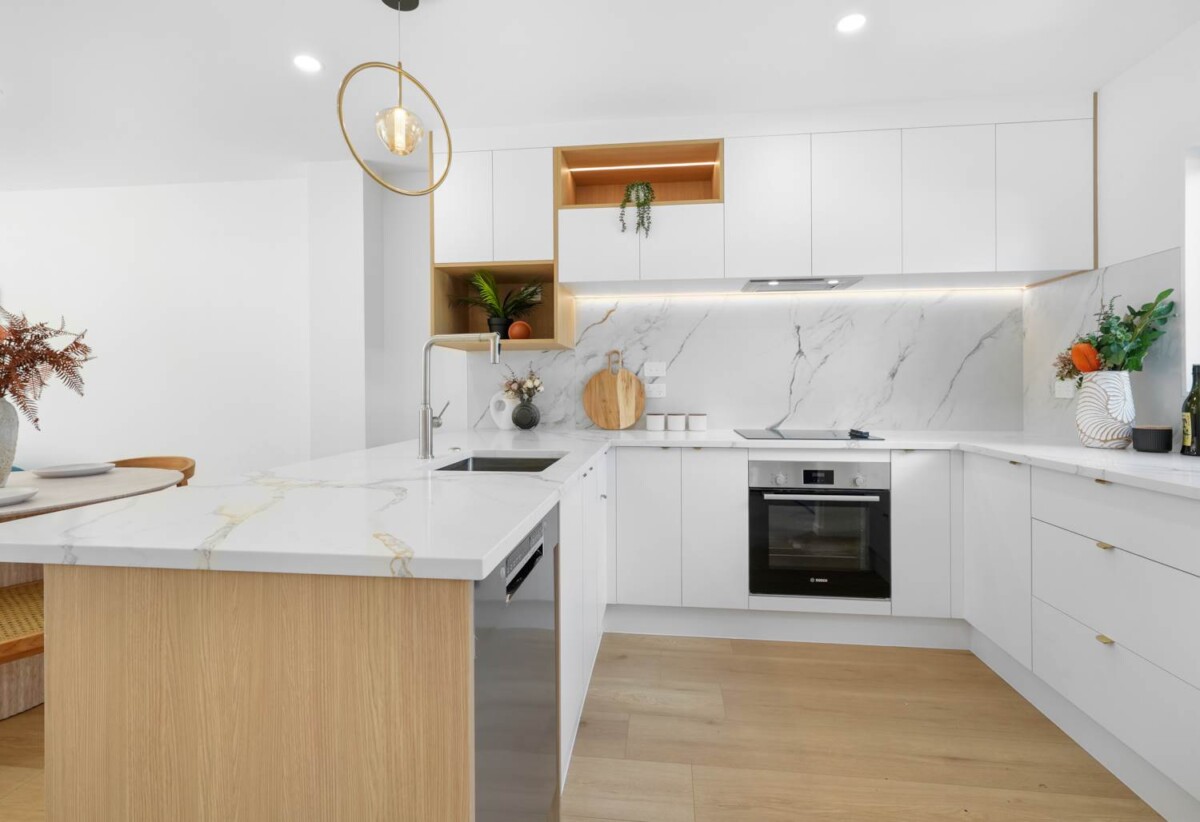 Must sell, 10-Year Master Build + 24-Month Maintenance, Brandnew Freehold 3 beds 2.5 baths home with car park, walks to Pakuranga Plaza (1.2 km), schools, Lot 6, 27 Grassways Avenue, Pakuranga, Auckland