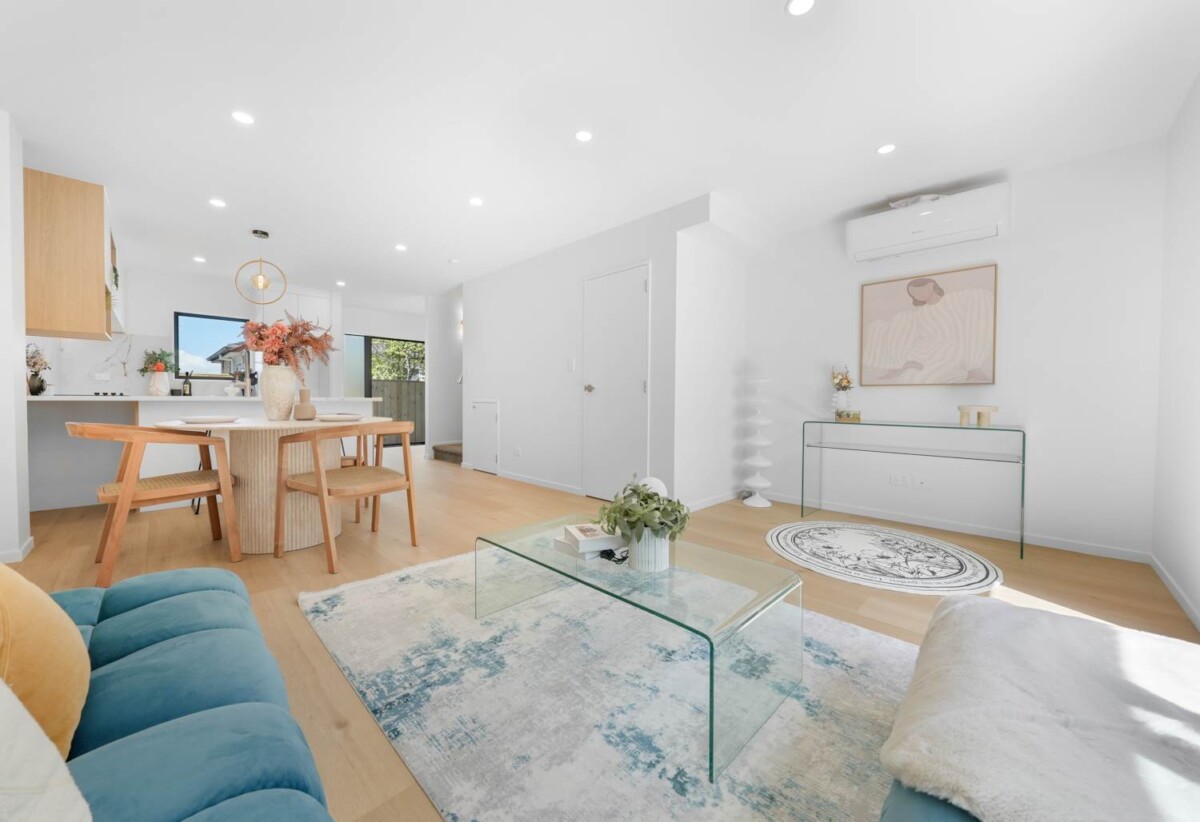 Must sell, 10-Year Master Build + 24-Month Maintenance, Brandnew Freehold 3 beds 2.5 baths home with car park, walks to Pakuranga Plaza (1.2 km), schools, Lot 6, 27 Grassways Avenue, Pakuranga, Auckland