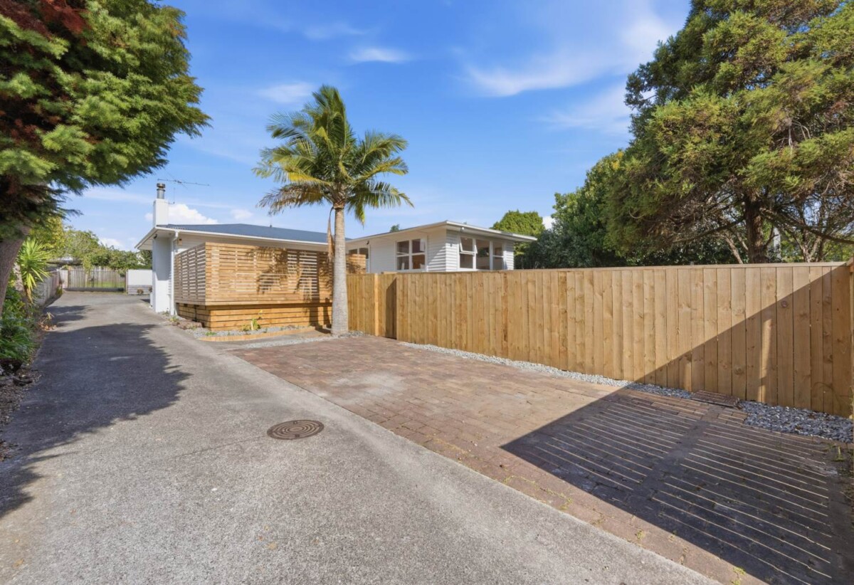 3 beds 1 bath house with garage on 408m2 section, The roof was replaced approximately 6 years ago, with insulation upgraded at the same time. The property has also been refreshed with interior and exterior painting, easy walk to Howick Village, New World, cafés, restaurants, Owairoa Primary and Howick Domain, with Howick Beach nearby, 118 Moore Street, Howick, Auckland