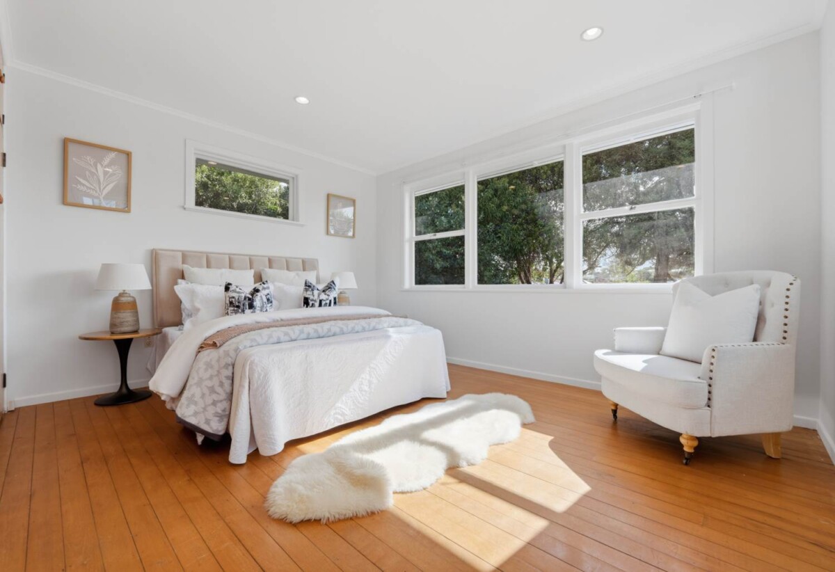 3 beds 1 bath house with garage on 408m2 section, The roof was replaced approximately 6 years ago, with insulation upgraded at the same time. The property has also been refreshed with interior and exterior painting, easy walk to Howick Village, New World, cafés, restaurants, Owairoa Primary and Howick Domain, with Howick Beach nearby, 118 Moore Street, Howick, Auckland