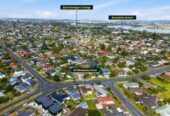 Move-in ready, Updated Brick and tile 3 beds 1 bath house on 617m2 section, close to schools, shopping centre, zoned for Wakaaranga Primary School, Farm Cove Intermediate, and Pakuranga College, 28 Whiteacres Drive, Sunnyhills, Auckland