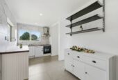 Move-in ready, Updated Brick and tile 3 beds 1 bath house on 617m2 section, close to schools, shopping centre, zoned for Wakaaranga Primary School, Farm Cove Intermediate, and Pakuranga College, 28 Whiteacres Drive, Sunnyhills, Auckland