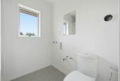 Move-in ready, Updated Brick and tile 3 beds 1 bath house on 617m2 section, close to schools, shopping centre, zoned for Wakaaranga Primary School, Farm Cove Intermediate, and Pakuranga College, 28 Whiteacres Drive, Sunnyhills, Auckland