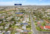 3 beds 1 bath house on 1012m2 section, with 15-minute walk to Lynn Mall, Train Station, and bus terminals. In-zone for Arahoe Primary, Blockhouse Bay Intermediate, and Green Bay High Schools, and nearby is private- Auckland International College, 47 Hutchinson Avenue, New Lynn, Auckland